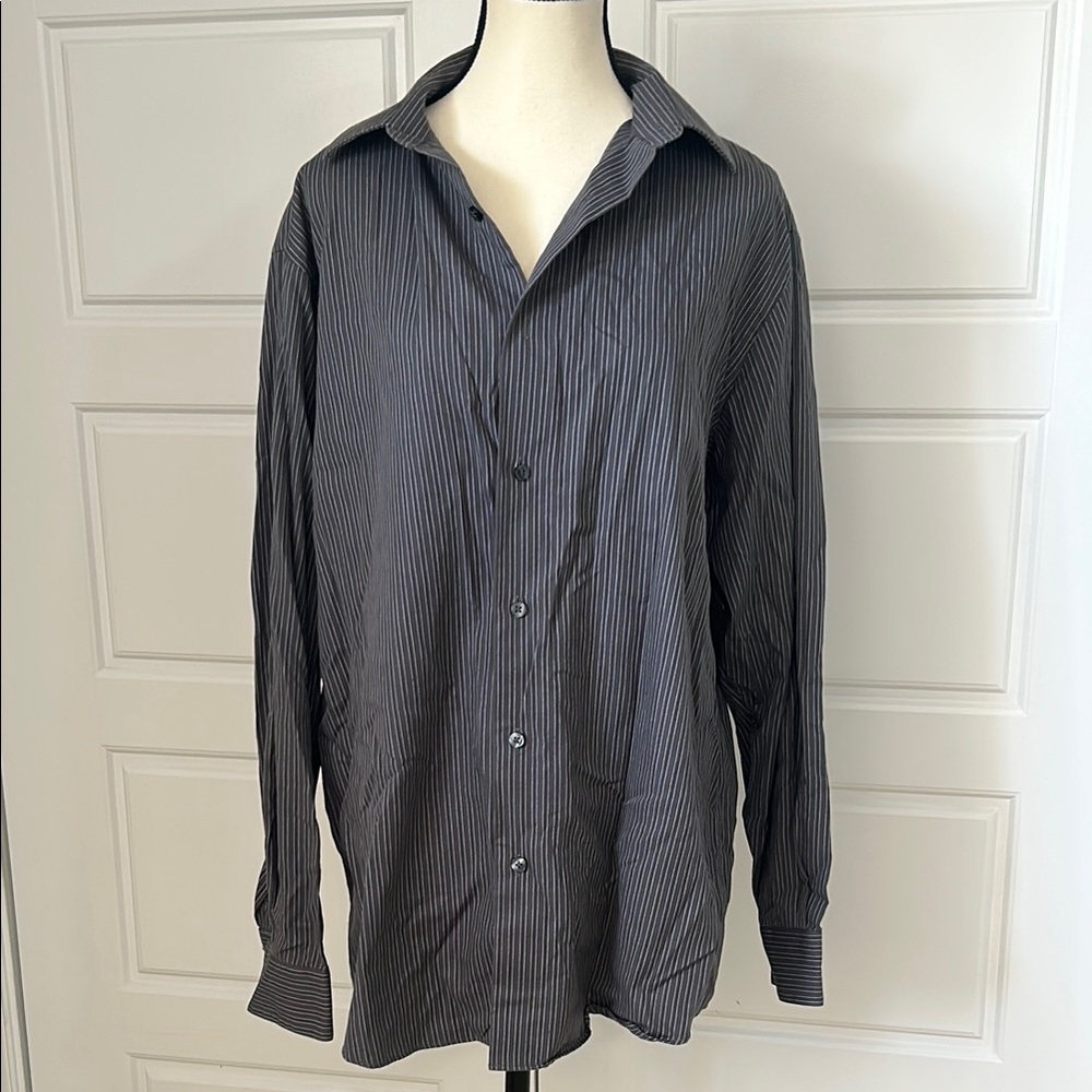 Apt. 9 Men’s Classy Gray Dress Shirt with Black/White Pin Stripes
